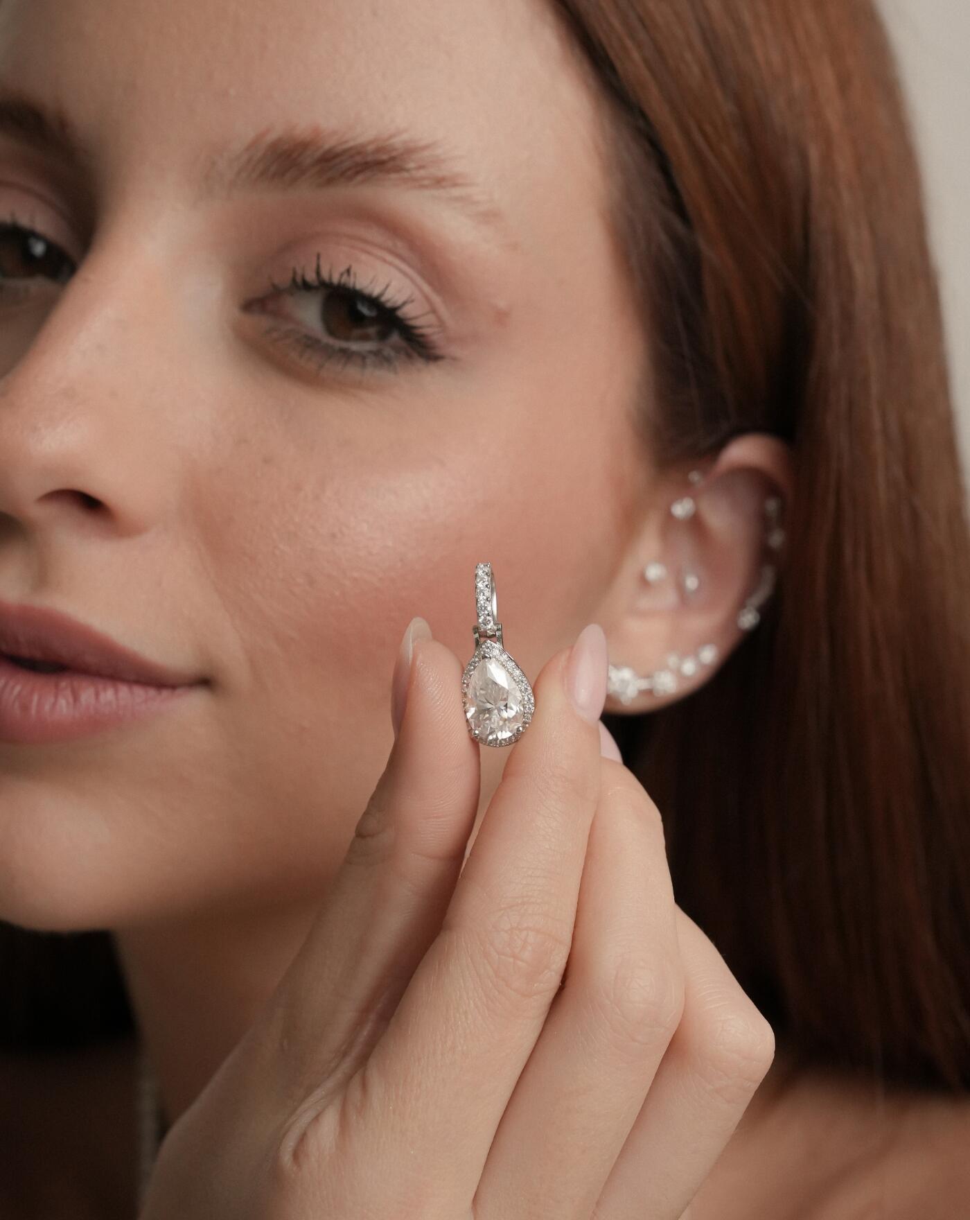 Pingente de Prata Gota Luxo Moissanite 4ct