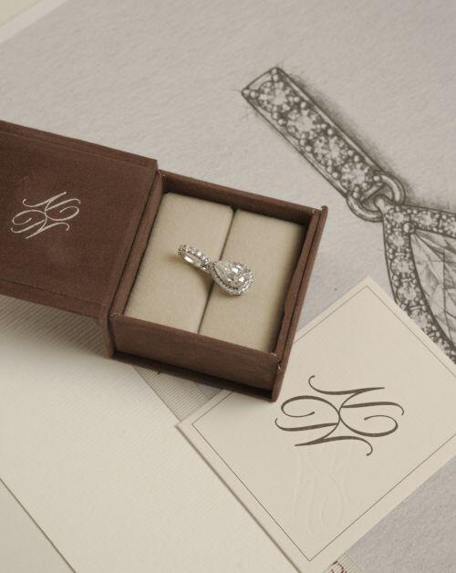 Pingente de Prata Gota Luxo Moissanite 4ct