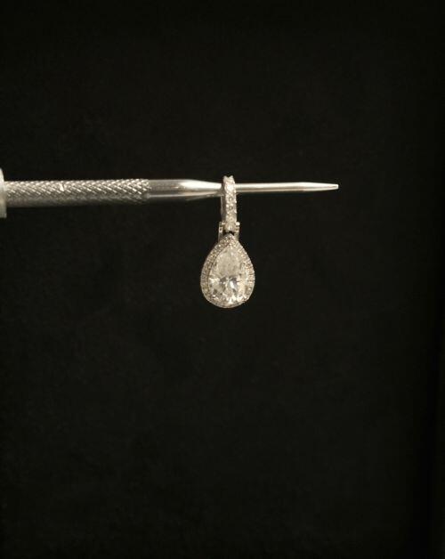 Pingente de Prata Gota Luxo Moissanite 4ct