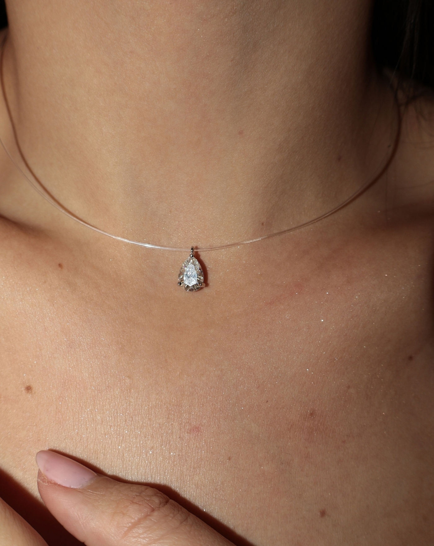 Colar de Prata Ponto de Luz Invisível Nylon Gota Moissanite