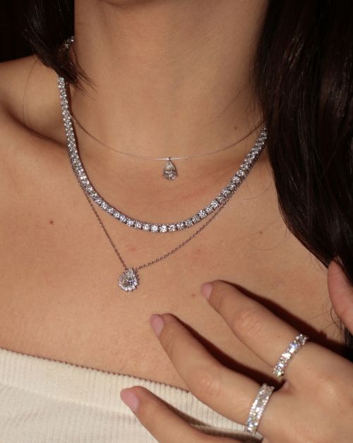 Colar de Prata Gota Moldura Cravejada Moissanite 1.6ct