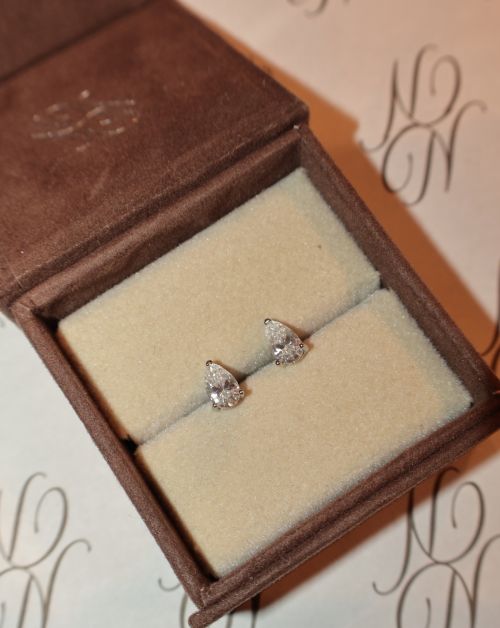 Brinco de Prata Solit�rio Gota Moissanite 2ct