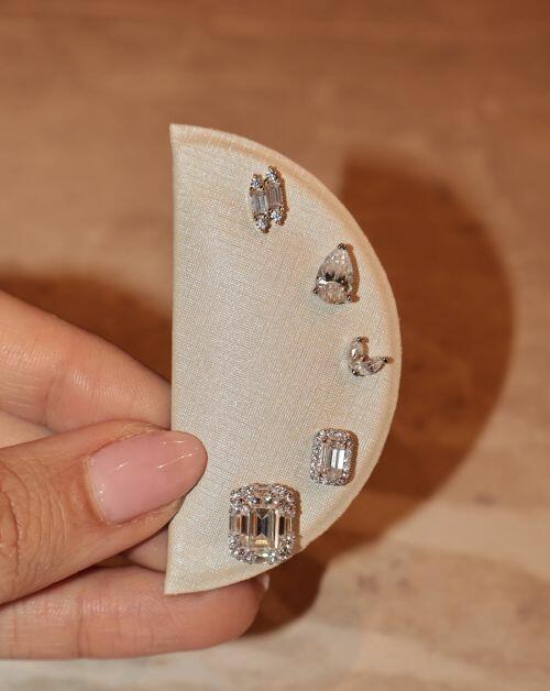 Brinco de Prata Dois Navetes Moissanite 0.28ct