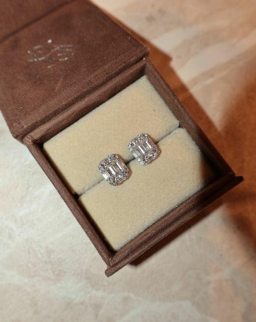 Brinco de Prata Emerald Cut Moissanite 4ct