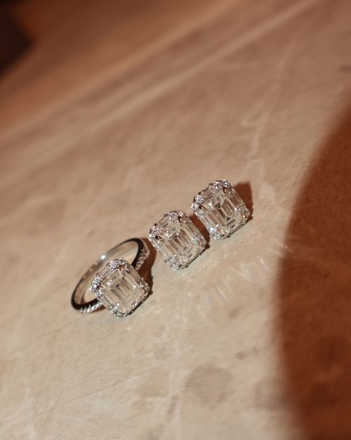 Brinco de Prata Emerald Cut Moissanite 4ct