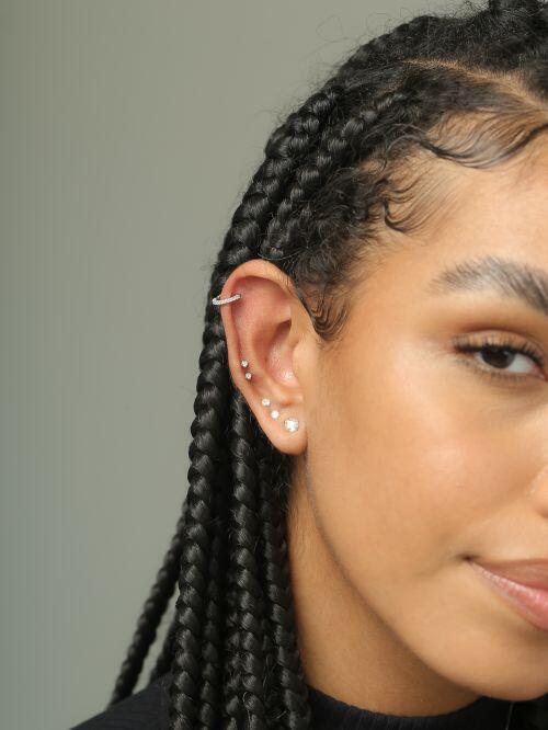 Piercing de Prata Hélix Cravejado 8mm Torção