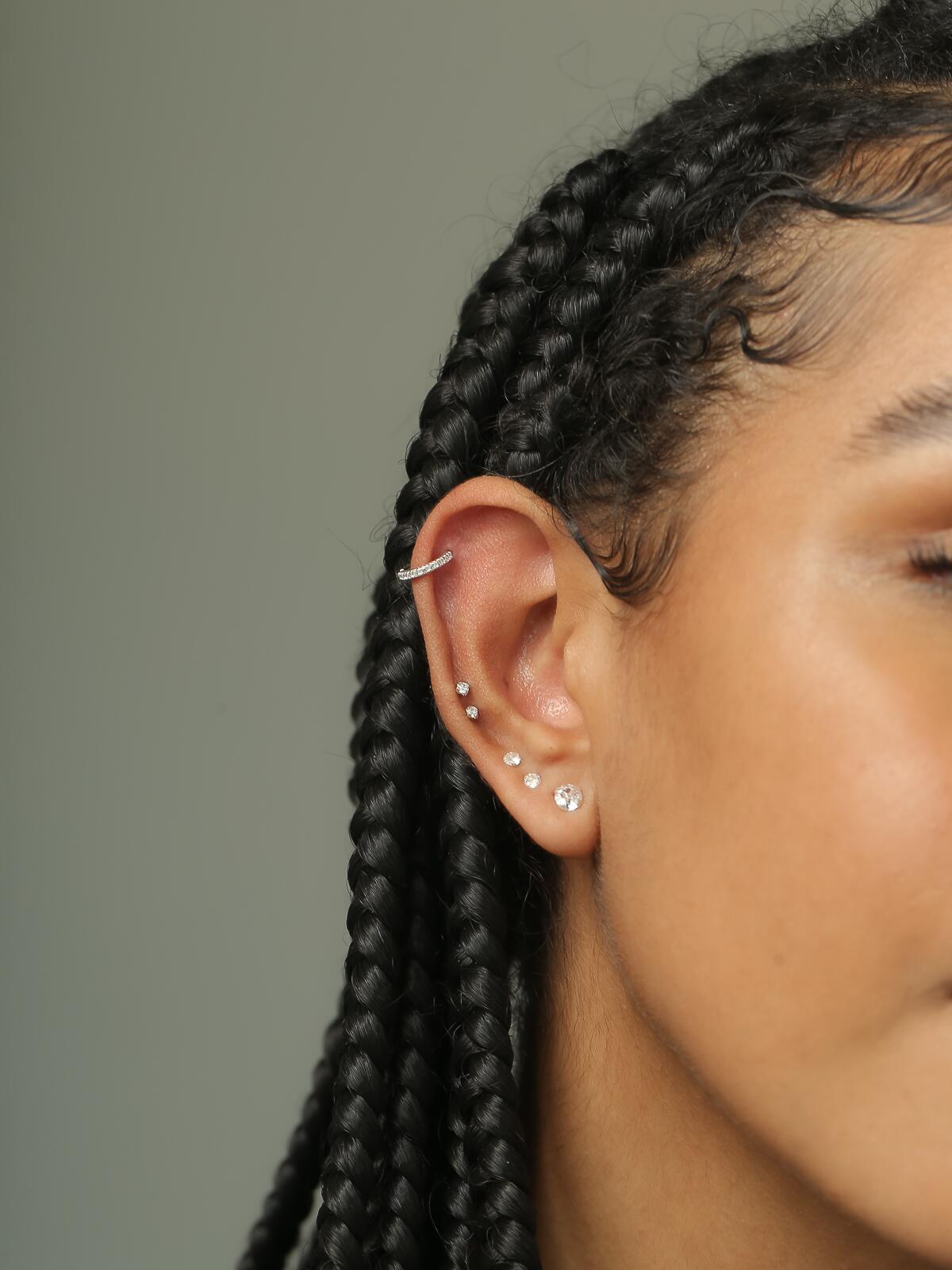 Piercing de Prata Hélix Cravejado 9mm Fino Click