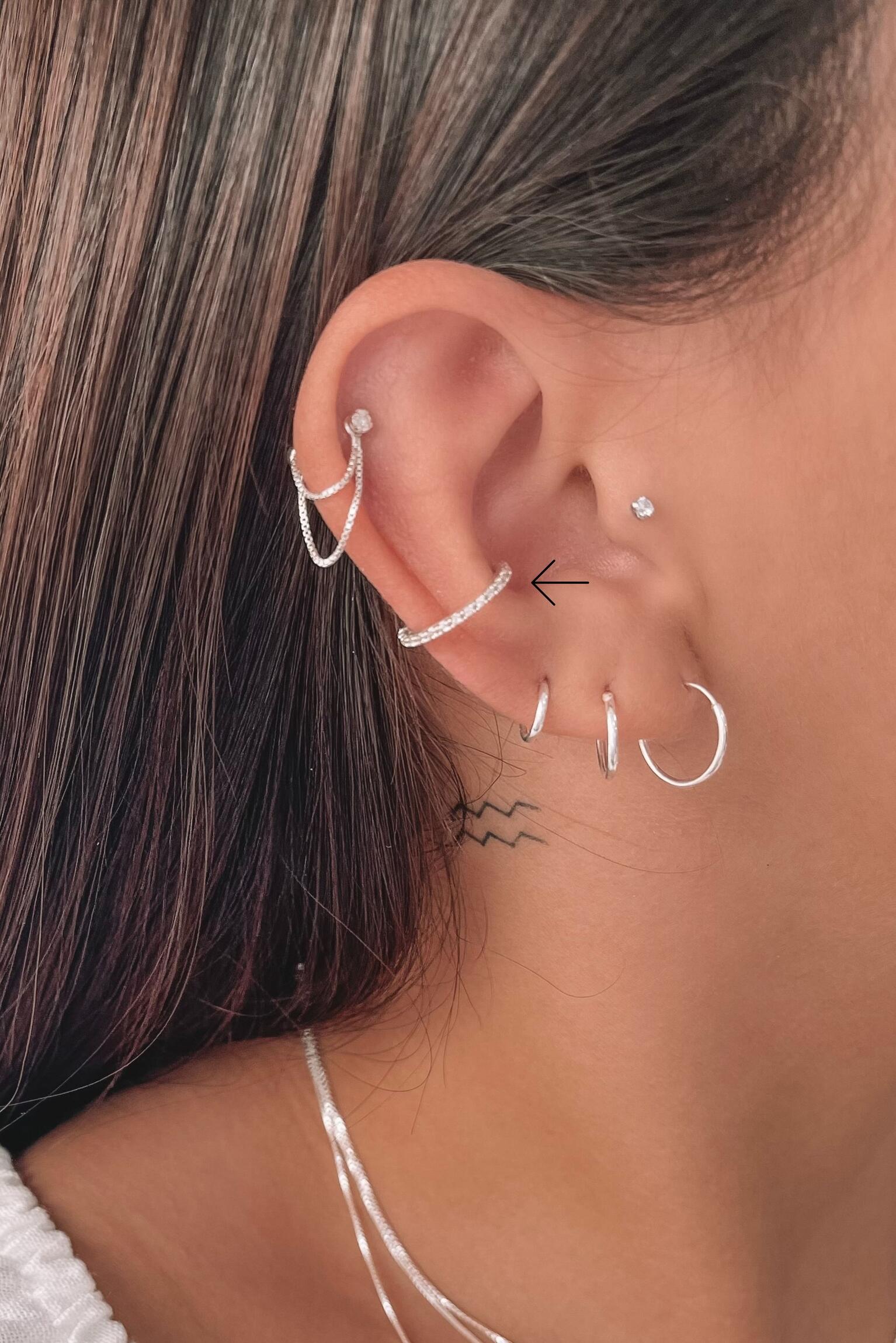 Piercing de Prata Conch Cravejado Zirc�nia 11mm Fino