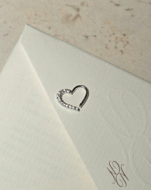 Piercing de Prata Daith Coração Cravejado Torção 10mm