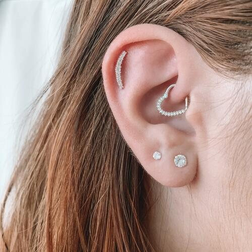 Piercing de Prata Daith Coração Cravejado Zircônia 14mm