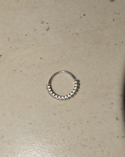 Piercing de Prata Conch Cravejado Torção 12mm