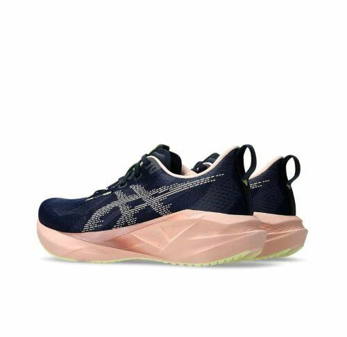 T�nis Asics Novablast 5 - Feminino - Azul Escuro e Rosa