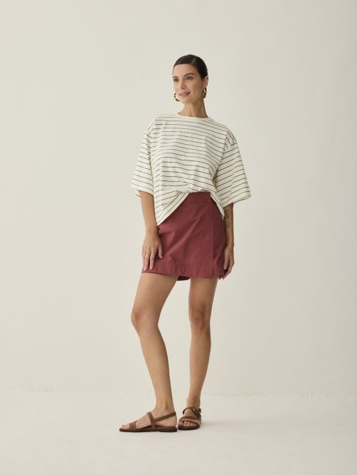 Short Saia Kahlo Carménère