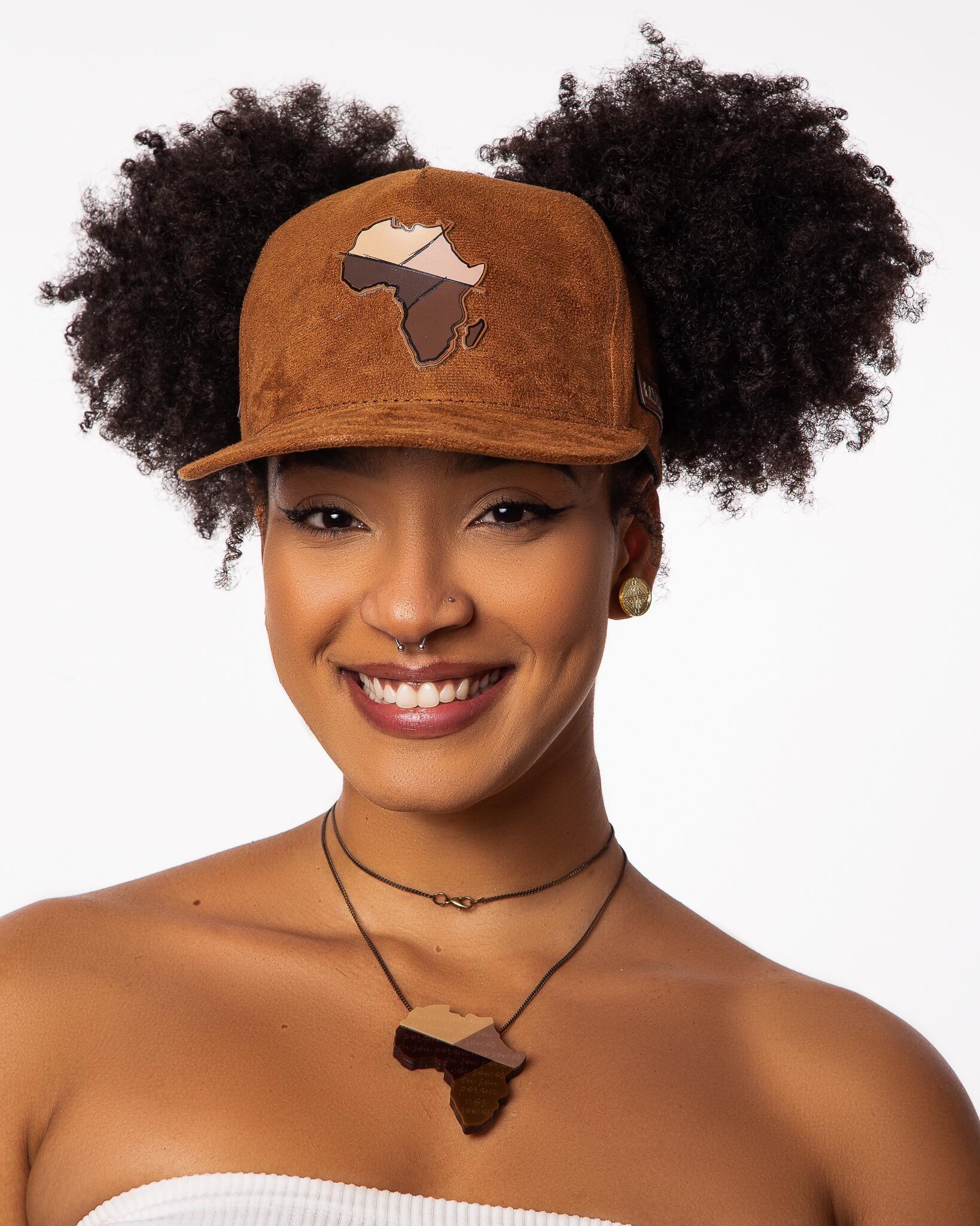 Boné UBUNTU Collab - ABERTO - Saúda Afro x Kabelera | Ideal para dreads, tranças , crespos e cacheados