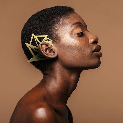Ear Cuff Lélia Gonzalez Antialérgico | Design Arrojado e Icônico