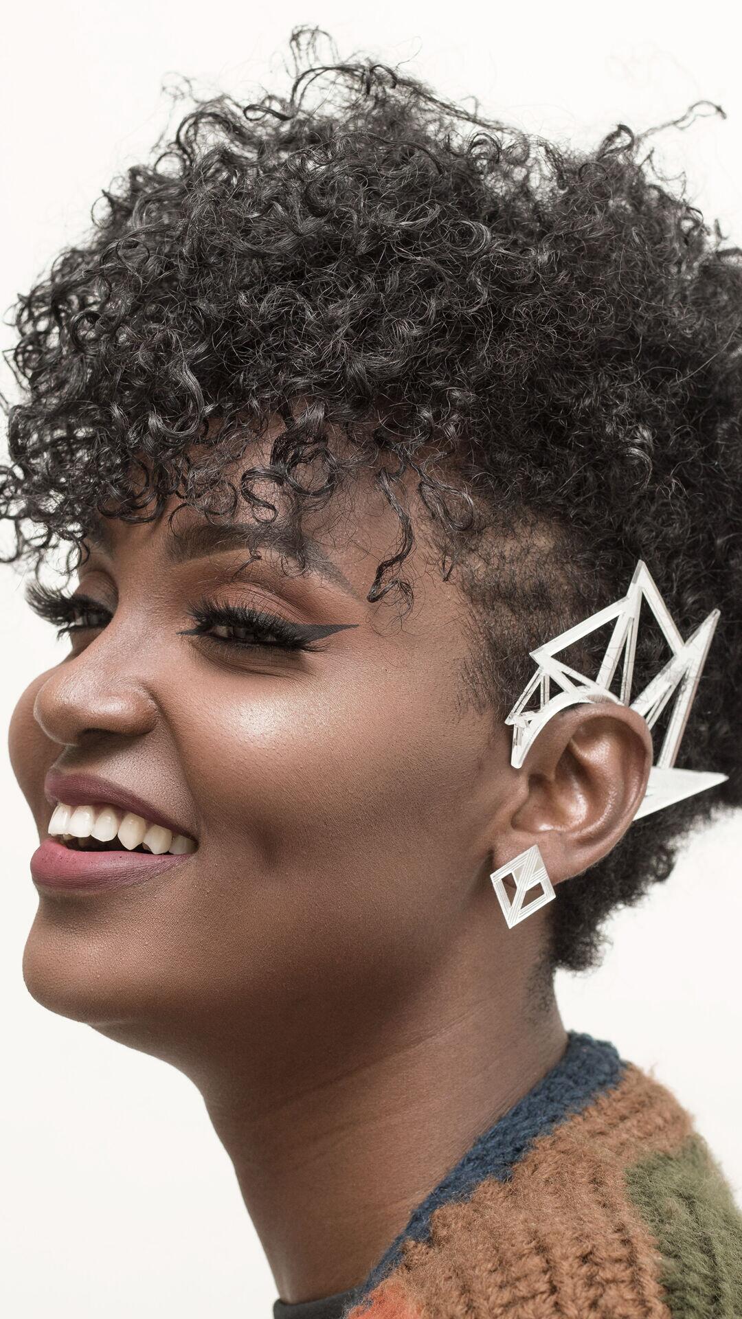 Ear Cuff Lélia Gonzalez Antialérgico | Design Arrojado e Icônico