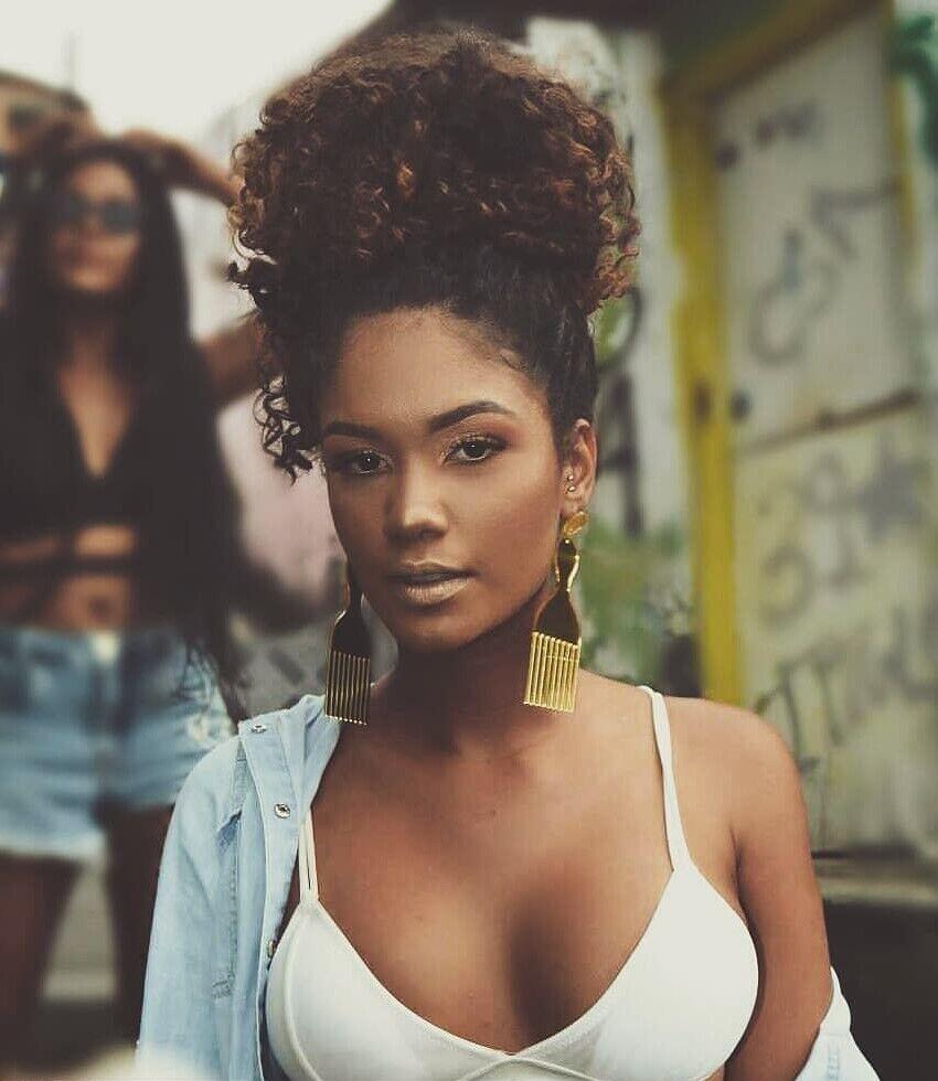 Brinco Pente Garfo Afro Acrílico